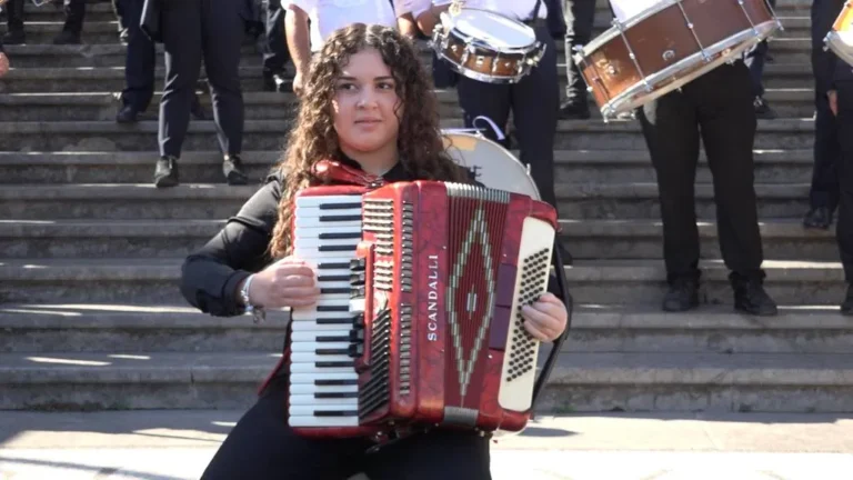 ndz2024-le-bande-sulla-scalinata-del-teatro-massimo-1_1